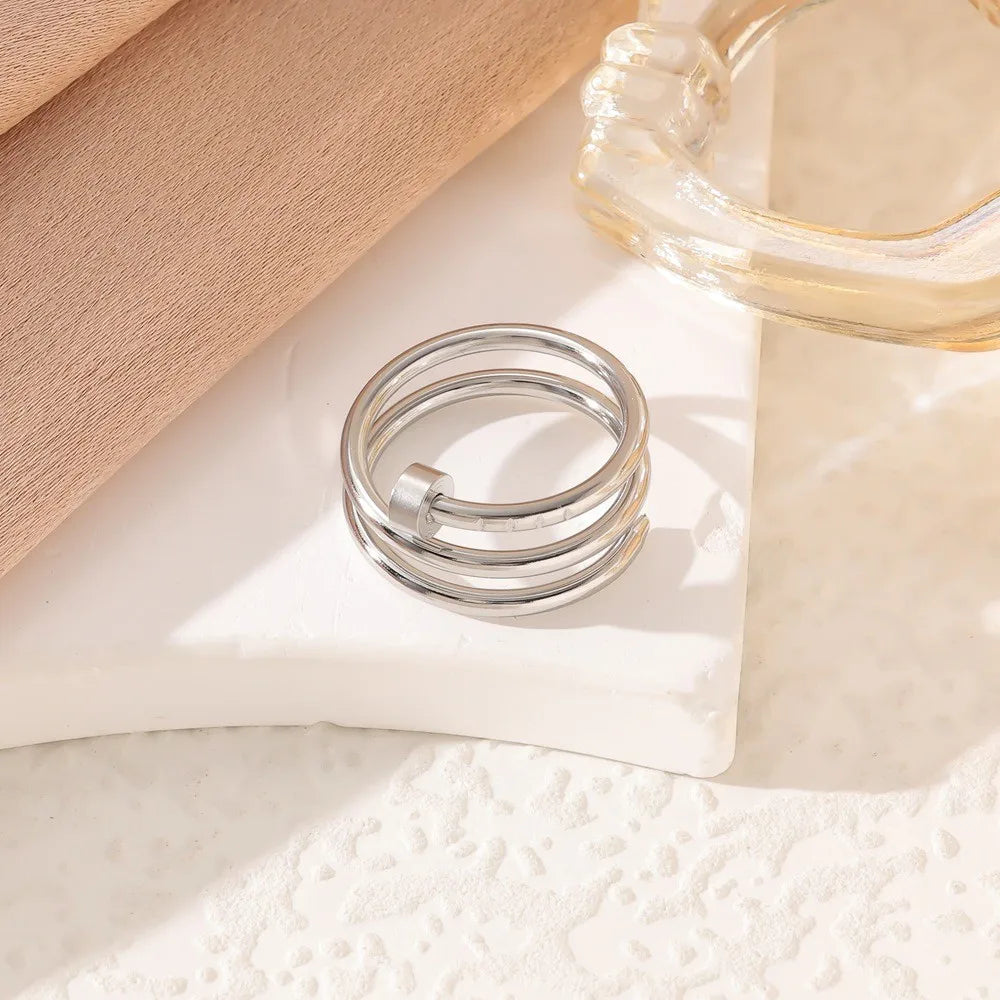 Crochet Tension Ring – Wearing Guide on Hand